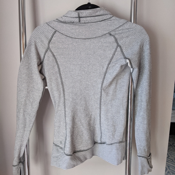 Lululemon sweater - Picture 4 of 4